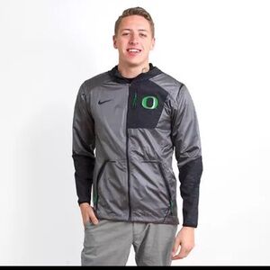 Nike Silver OREGON DUCKS Velocity Fly Jacket sz LG